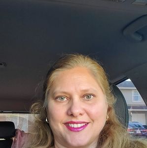 Meet your Posher, Esther